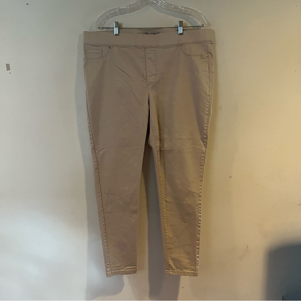 Denim Co khaki stretchy denim skinny leg pants A12